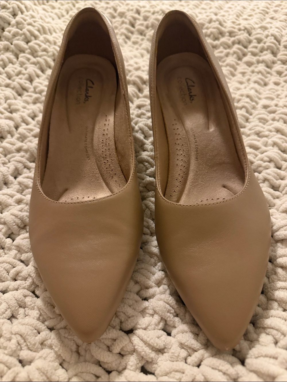 Clarks Women's Beige Pointed-Toe Flats